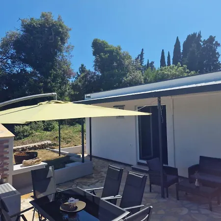 Mint-vacation House