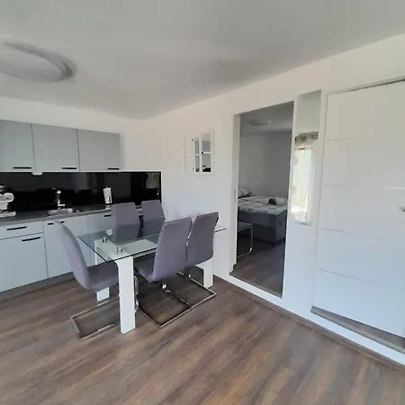 Mint-vacation House * Žman