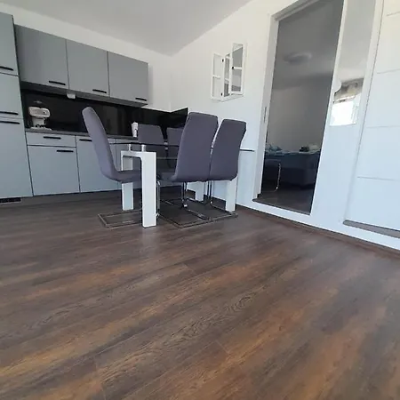 בית נופש Mint-vacation House Žman